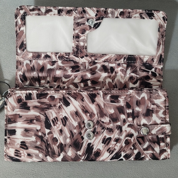 Kipling Trifold Wallet - Picture 6 of 16